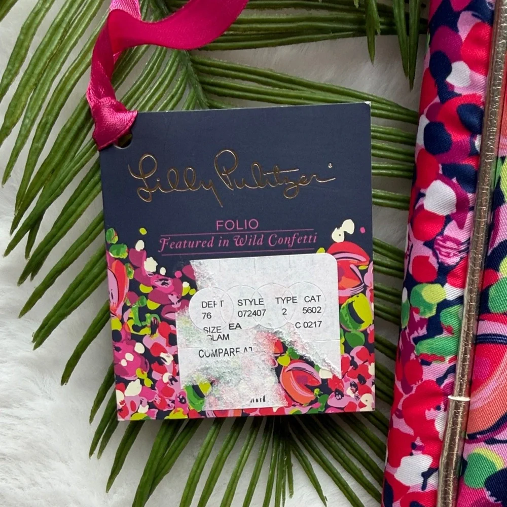 NWT Lilly Pulitzer Floral Pink, Green Zipper Folio